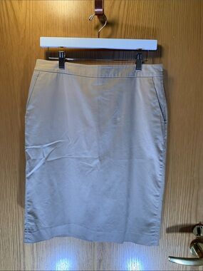 New (without tags) Talbots Light Beige Cotton-Blend Pencil Skirt- Size 8